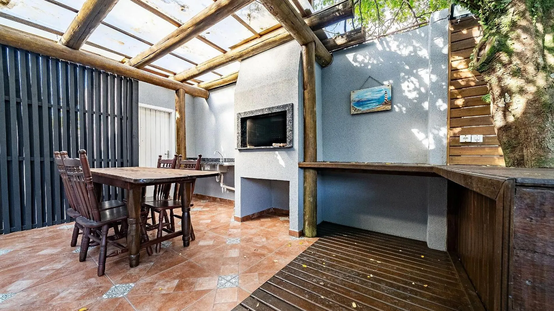 272 - Apartamento Com 02 Dormitorios A 200M Da Praia De Canto Grande Bombinhas Chalet